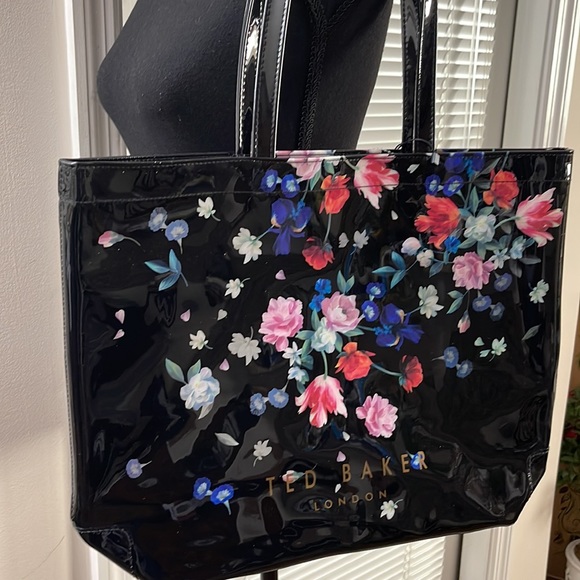 Ted Baker Black Sandalwood Vinyl Floral Logo Large Tote - Picture 4 of 8